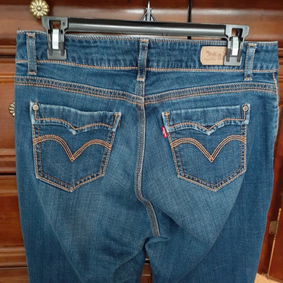 Levi's 529 Curvy Fit Straight Women's Medium Wash Denim Jeans-Size 10 M W30 L32 - Picture 4 of 10